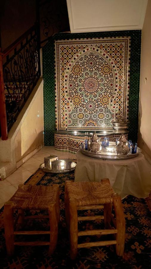 Maison De Ville Agreable Avec Un Patio Marocain Uarzazate Exterior foto